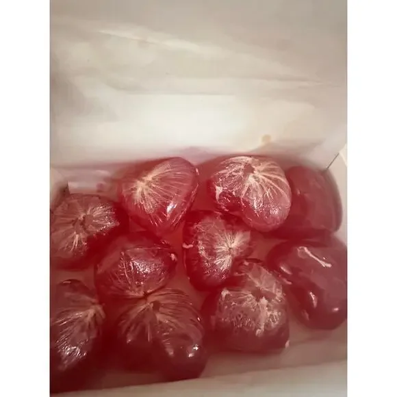 NOS RARE (10) Banana Republic CLASSIC SCENT Glycerin Heart Soaps .7 oz each - Picture 3 of 4